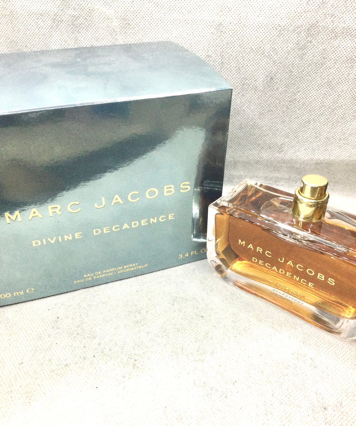 Marc Jacobs Divine Decadence Eau De Parfum 100 ML Spray For Women Discontinued