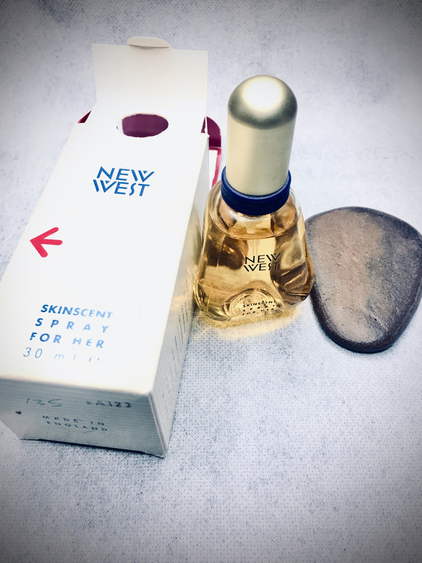 Vintage Aramis New West Skinscent For Her Eau De Toilette 100 Or 50 Or 30 ML SPRAY RARE VINTAGE 1990