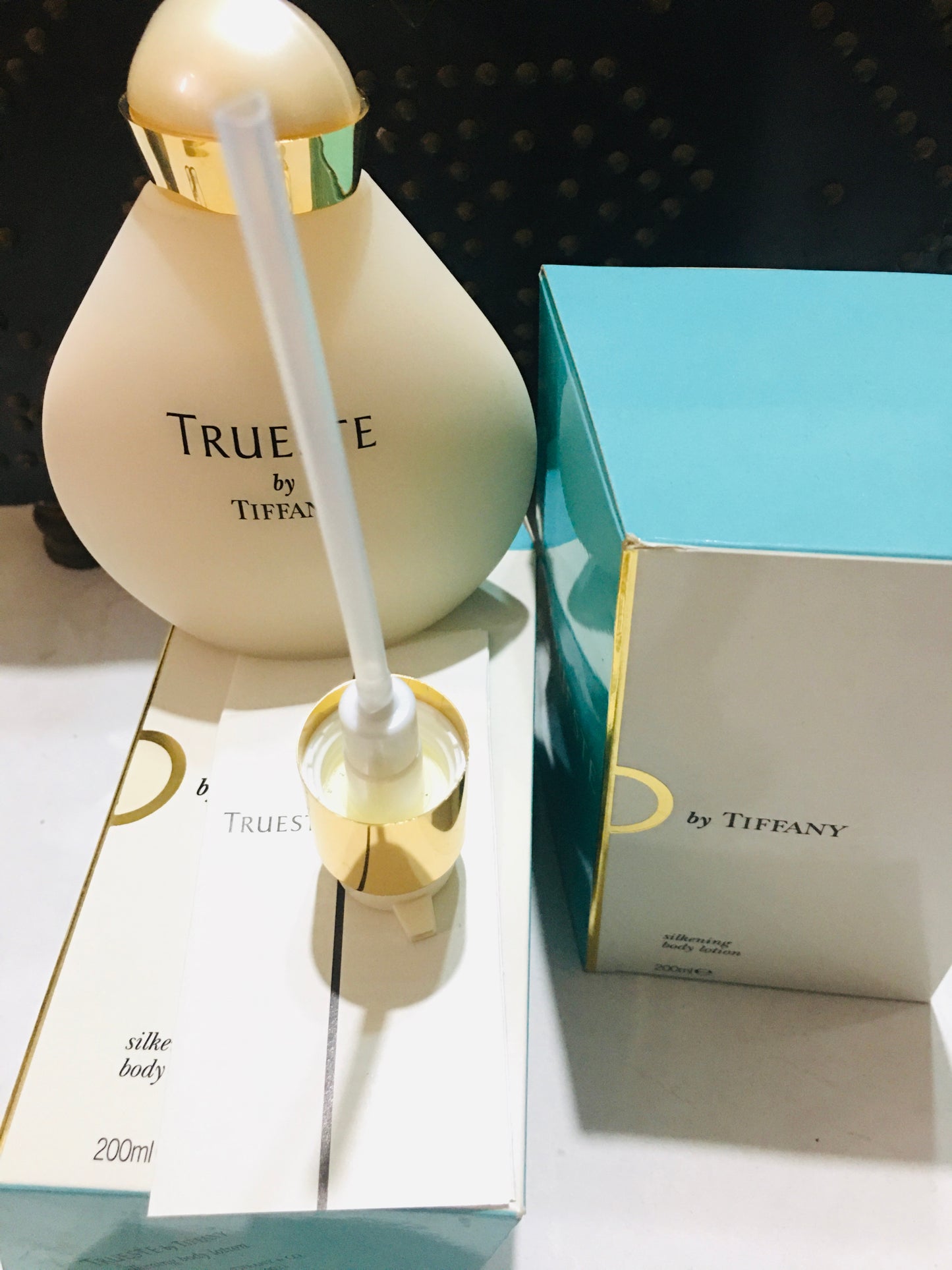 BUNDLE Tiffany & CO. Trueste Body SILKENER 200 ML 6.8 Fl. Oz (Bundle Two 100 Ml ) Spray Authentic Women ,New